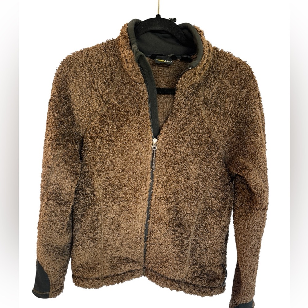 Mountain Hardwear Black Jacket with Brown Sherpa Lining